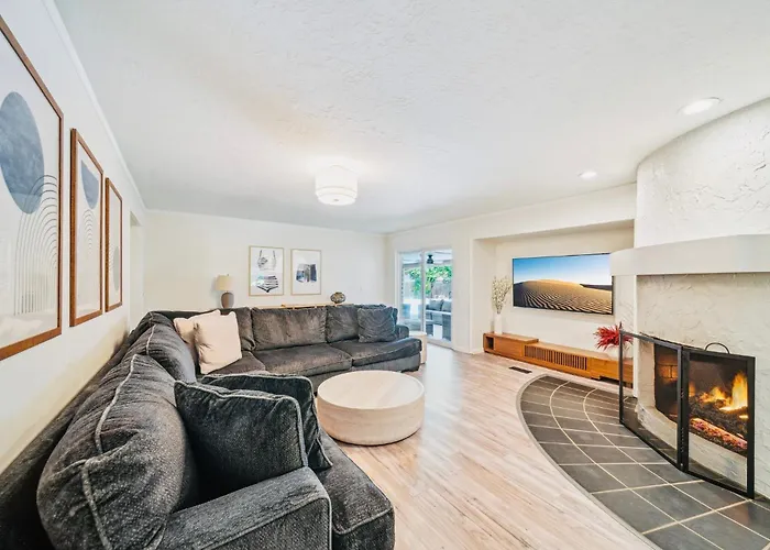 Heart Of Tulsa, Pool, Game Room, Sleeps 8 *
