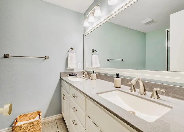 Heart Of Tulsa, Pool, Game Room, Sleeps 8 *