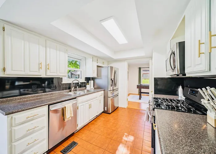 Сasa de vacaciones Heart Of Tulsa, Pool, Game Room, Sleeps 8