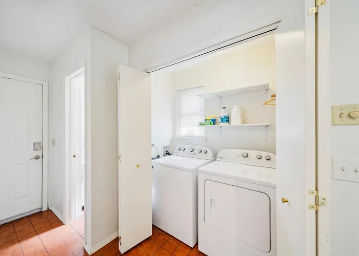 Сasa de vacaciones Heart Of Tulsa, Pool, Game Room, Sleeps 8 Tulsa