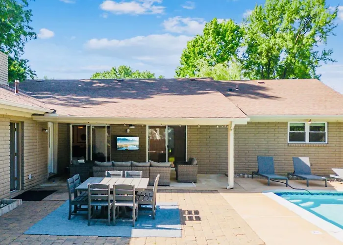 Heart Of Tulsa, Pool, Game Room, Sleeps 8 *